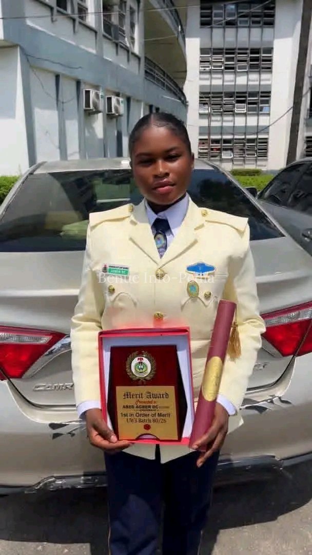 Benue-Born Agber Cynthia Leads Senior Naval Course Merit List, Receives Prestigious Award