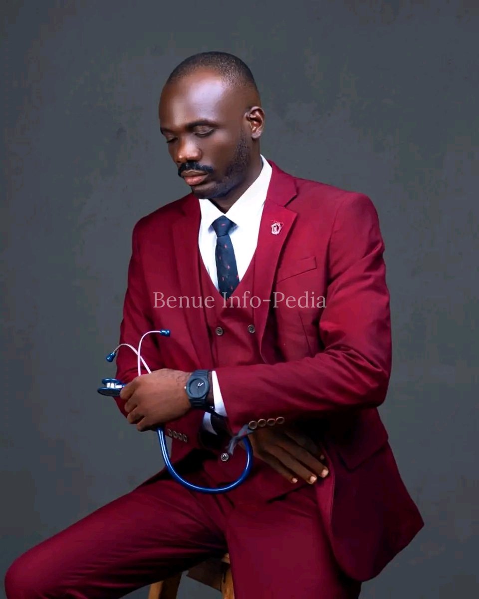Benue: Hon. Jonathan Modi Rewards Young Doctor from Ukum with N1m Induction Gift