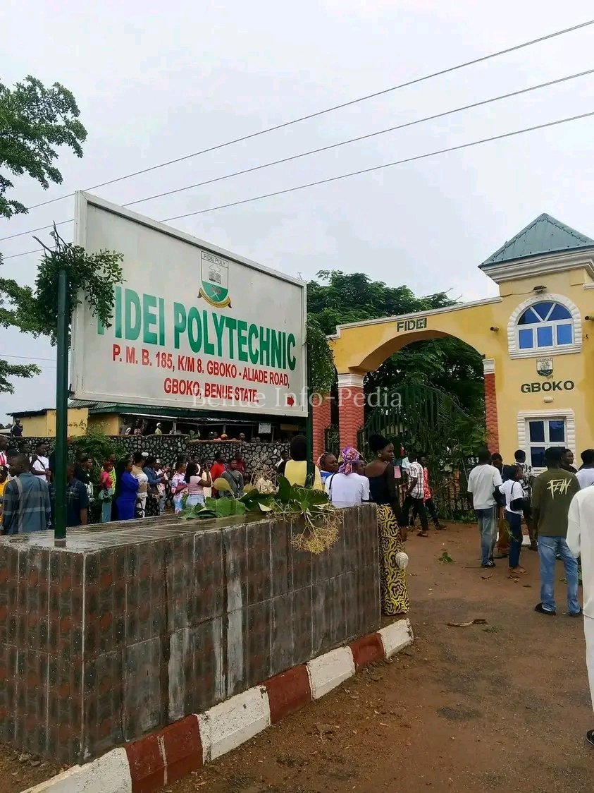 Developing: Students Lock Fidei Polytechnic Gate in Gboko Over Alleged Tansian University Activities
